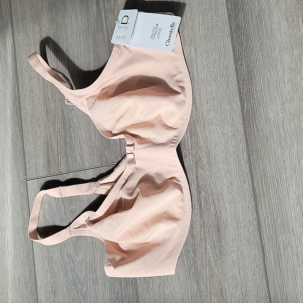 Chantelle nude comfort chic underwire bra style 18J1 34D